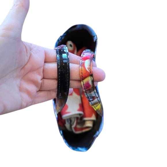 Ted Baker London Oicon Oil Painting Black Floral Multicolor Vinyl Tote Bag - Picture 5 of 12